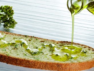 Perché l’olio nuovo pizzica? Fisiologia, chimica e qualità di un pregio sensoriale 1 gusto
