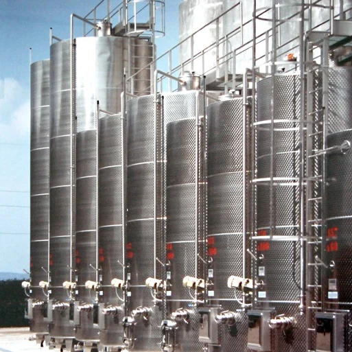 Scorte di olio extravergine in Italia: raddoppiano le giacenze straniere, cala la produzione nazionale 1 serbatoi in acciaio