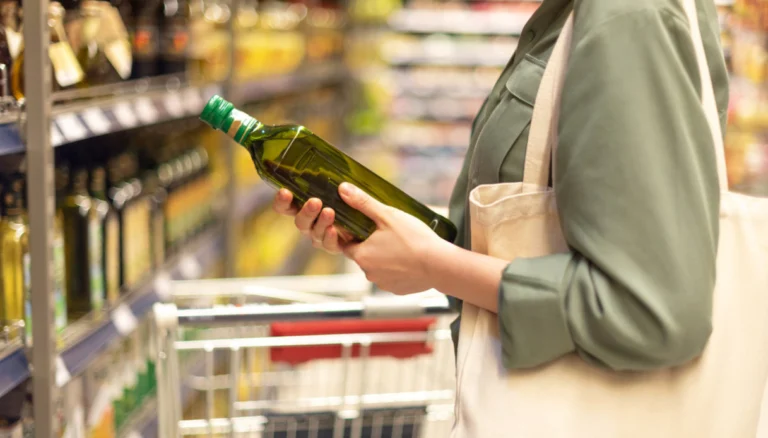 Olio extravergine nella GDO: la trappola della promozione permanente 1 olio supermercato crisi
