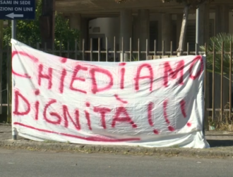 chiediamo dignita
