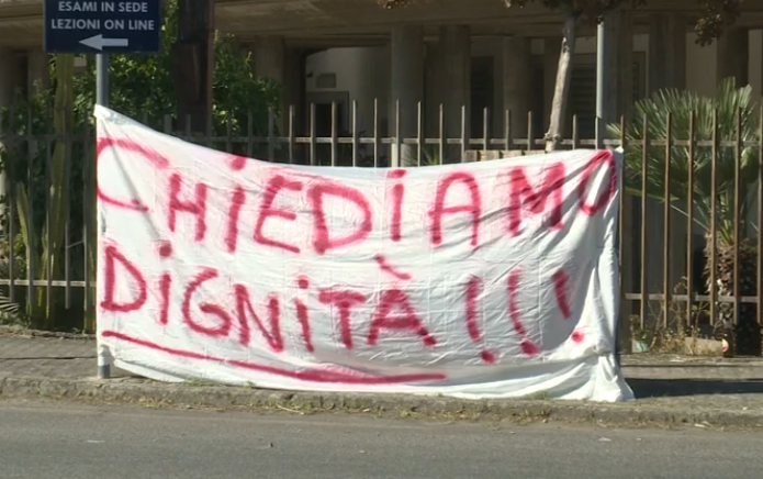Caro carburante, a San Marco Argentano continua la protesta degli agricoltori 5 chiediamo dignita